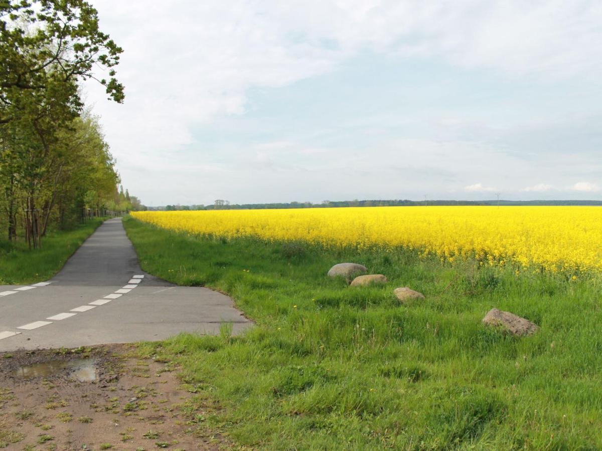 Studio Flat In Brusow On The Baltic Coast Kropelin ภายนอก รูปภาพ